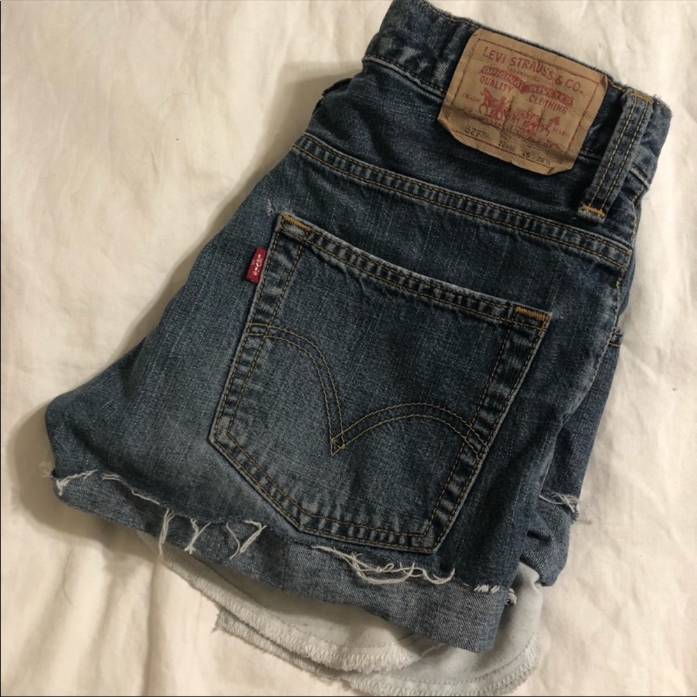 Levi high rise shorts